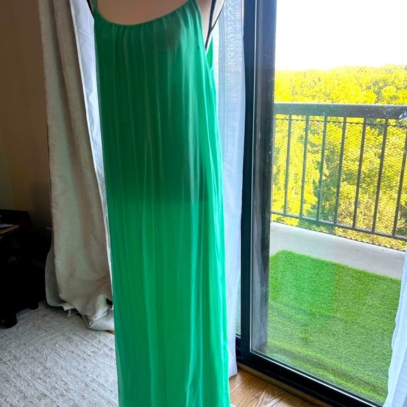 💚Italy SILK Dress💚 Green Pleated Sleeveless Resort Gown - Picture 8 of 13